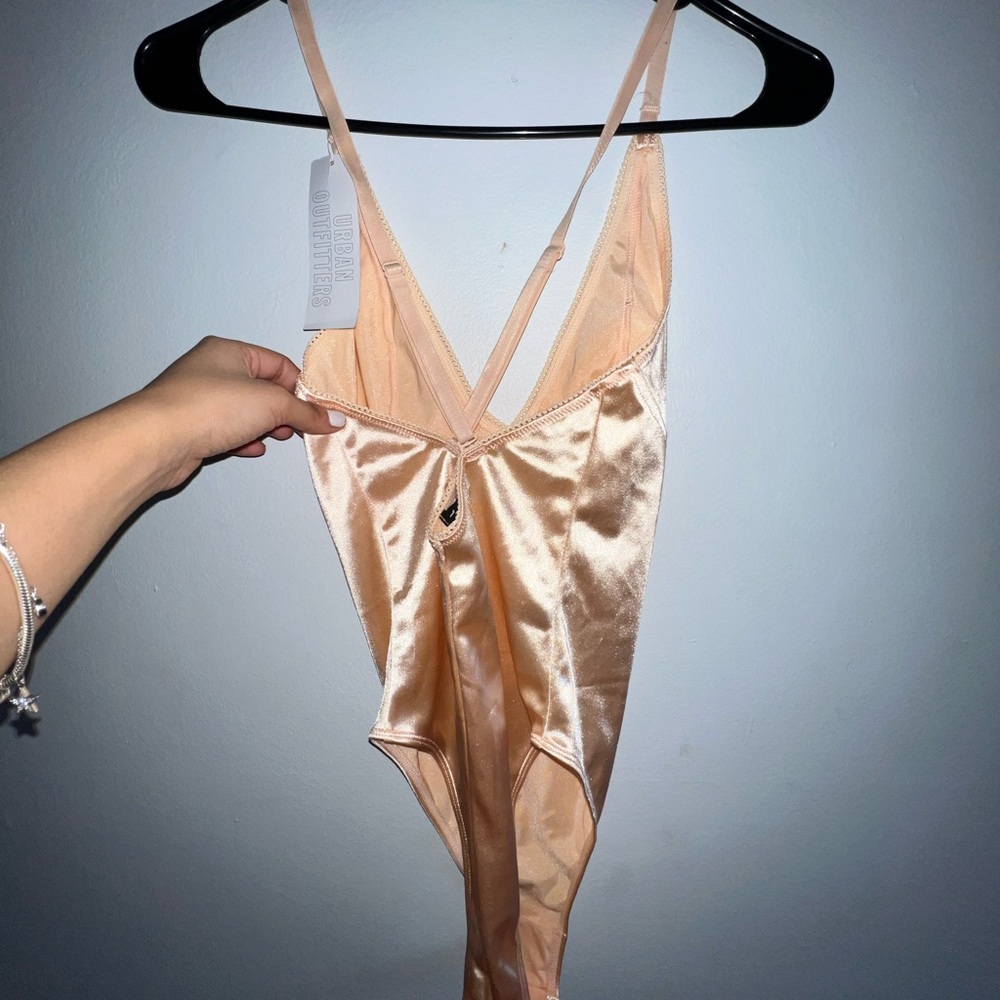 Urban outfitter satin gold body suit - Picture 4 of 4